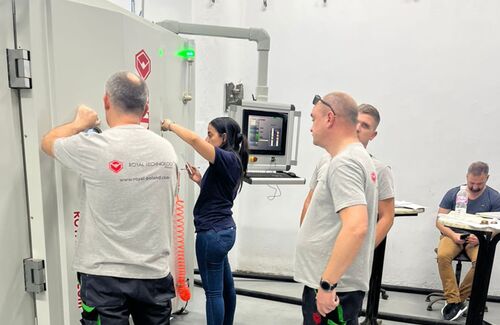 Τελευταίες εταιρικές ειδήσεις για Βελτιώστε την αποτελεσματικότητα της επίστρωσης και την ποιότητα του φιλμ με θερμικά επιστρώματα εξάτμισης της Royal Technology